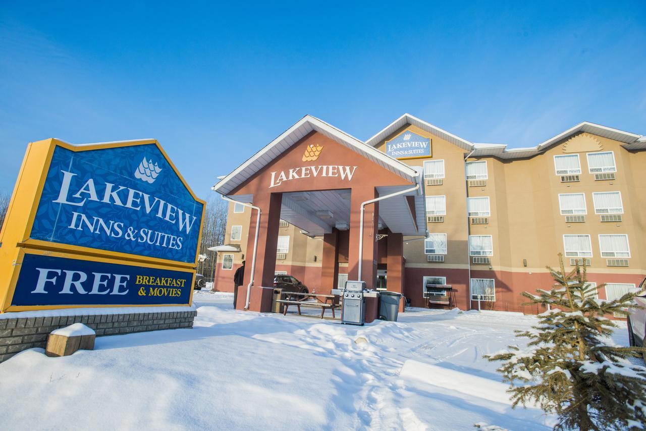 Lakeview Inns & Suites - Chetwynd エクステリア 写真