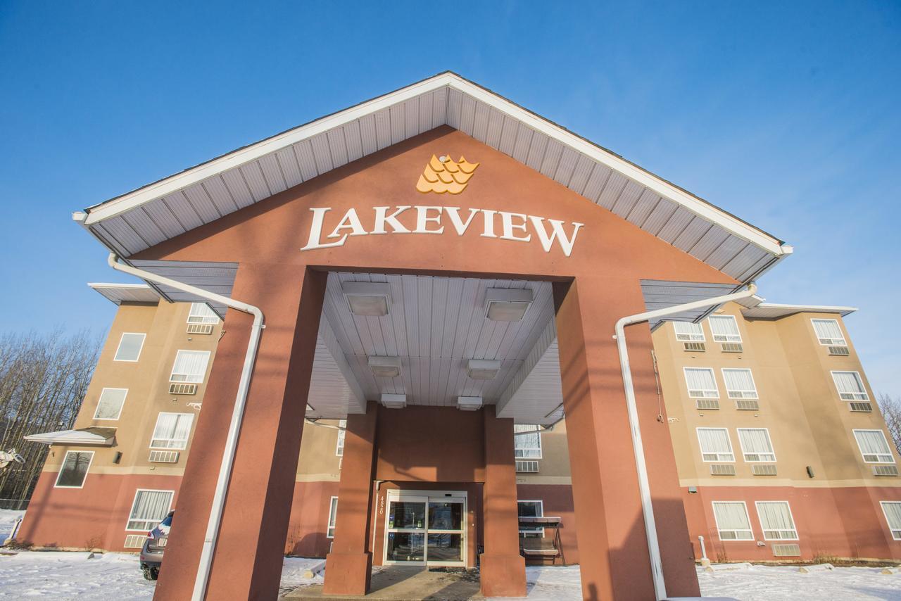 Lakeview Inns & Suites - Chetwynd エクステリア 写真