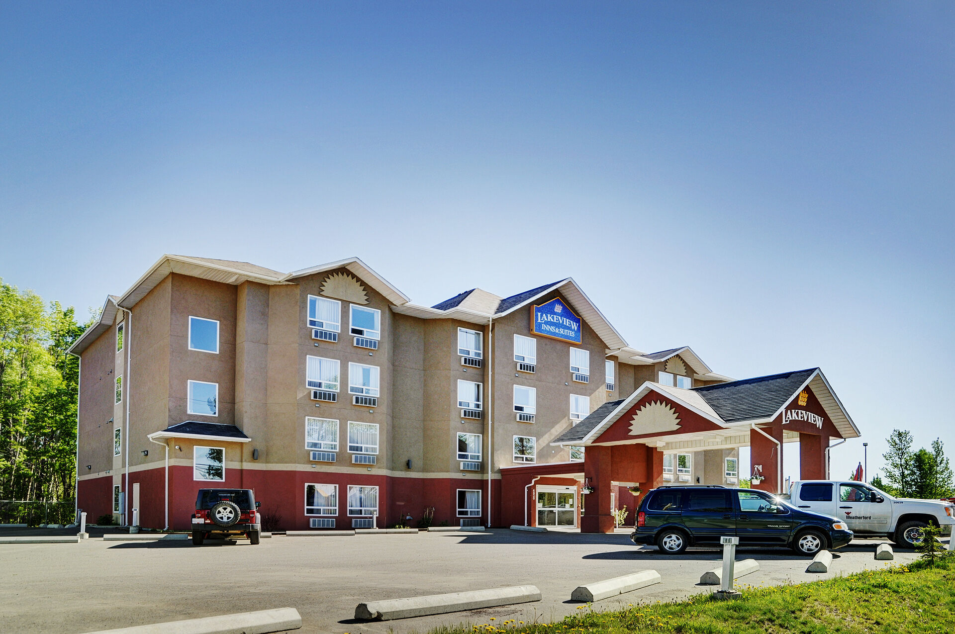 Lakeview Inns & Suites - Chetwynd エクステリア 写真